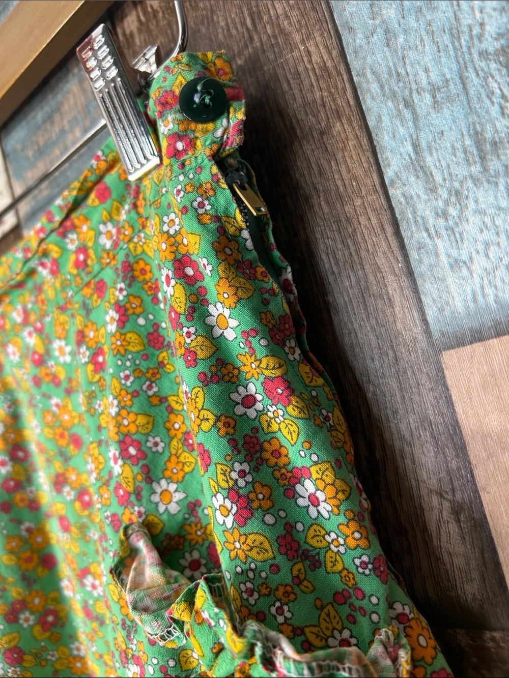 Vintage floral cotton  Skirt with Ruffle Hem - Picture 5 of 15